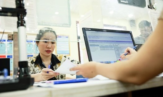 Lương cơ bản có thể được điều chỉnh mỗi năm. Ảnh: LDO