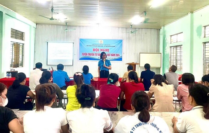 Nâng cao kiến thức cho công nhân Dệt may