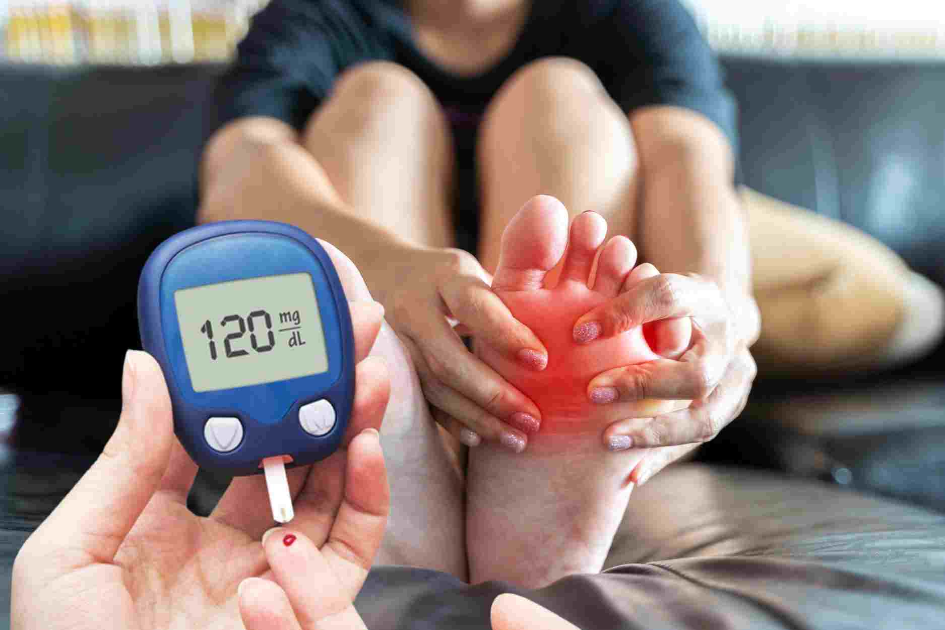 Những dấu hiệu ở chân cảnh báo lượng đường trong máu cao