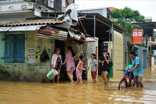 The Central region received heavy rain due to the influence of a low pressure trough from the afternoon of August 31. Photo: Phuc Dat