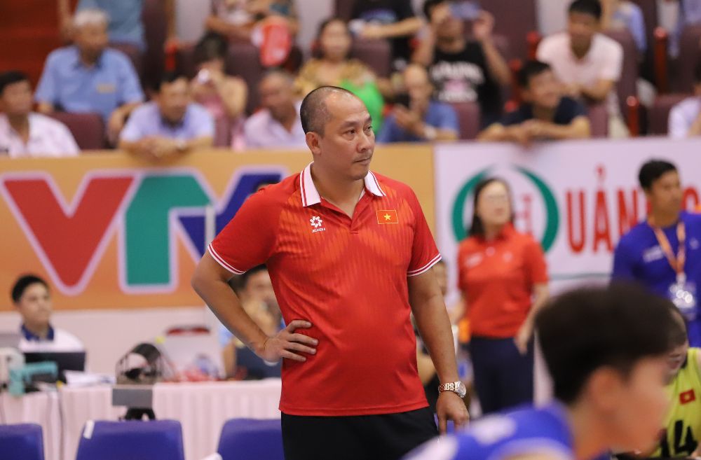 Huấn luyện viên Nguyễn Tuấn Kiệt tại VTV Cup 2024. Ảnh: Hoàng Huê 