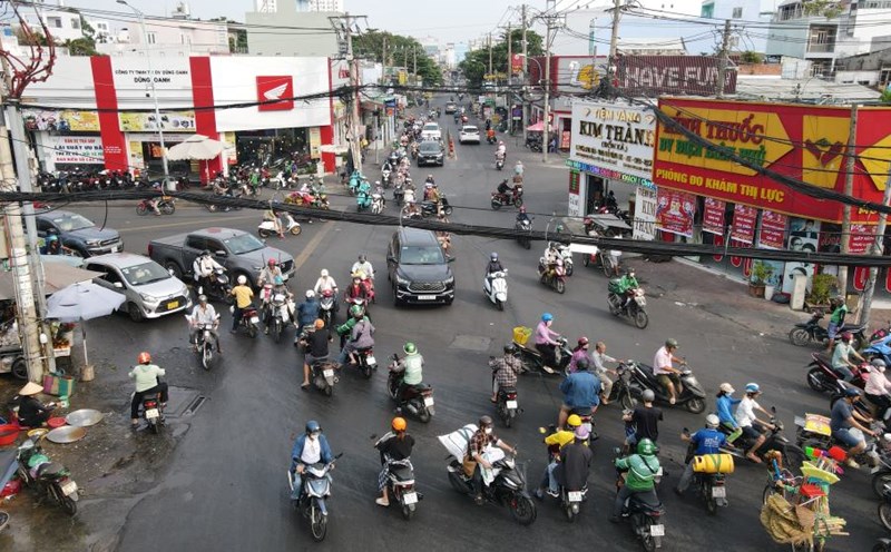 Thời tiết Nam Bộ ngày nắng gián đoạn. Ảnh: Anh Tú