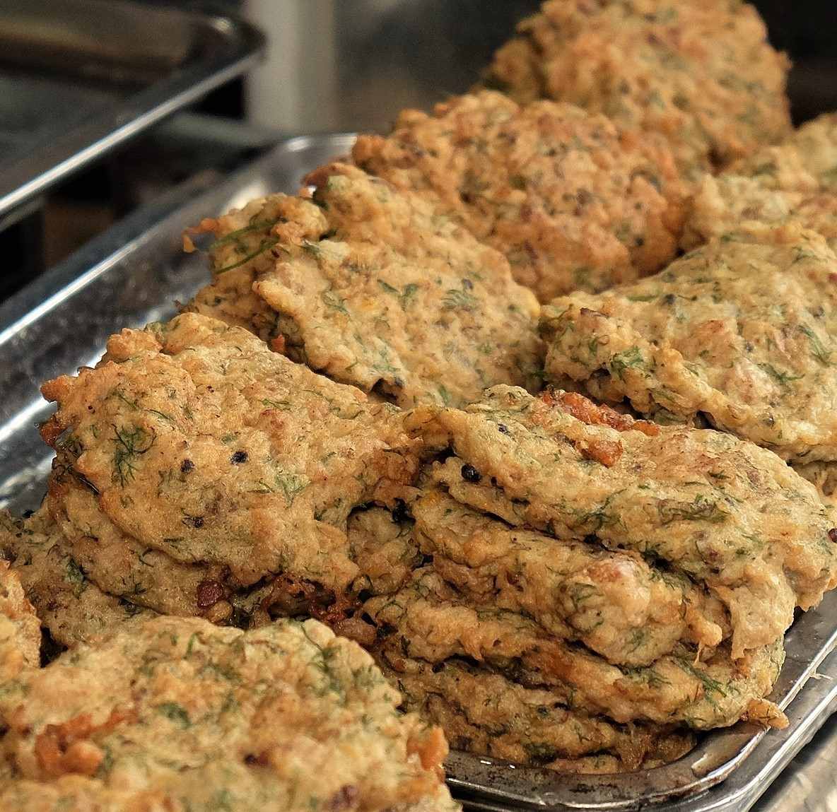 Fried shrimp paste on Hang Chieu street, a specialty of autumn and winter in Hanoi. Photo: Dan Thanh