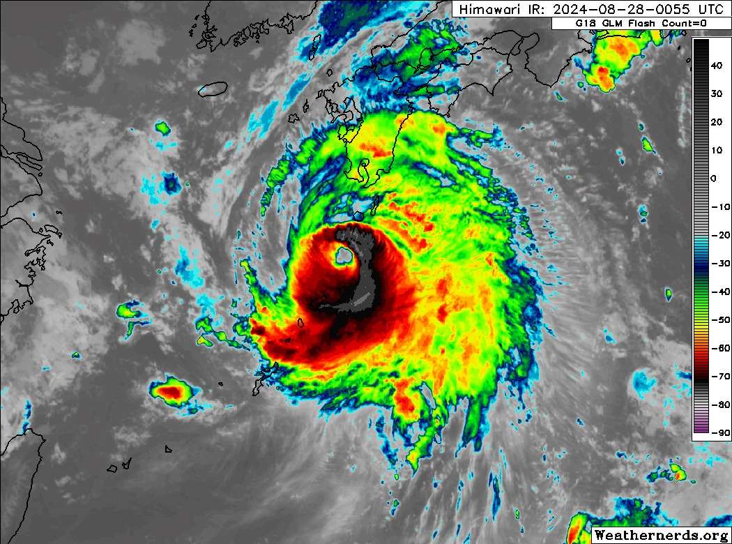 Ảnh vệ tinh bão Shanshan gần Nhật Bản ngày 28.8.2024. Ảnh: Weathernerds.org