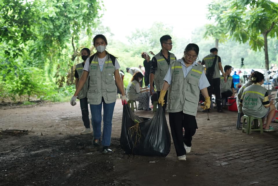 Một số hoạt động của trại hè thuộc dự án EcoStain. Ảnh Trúc Anh