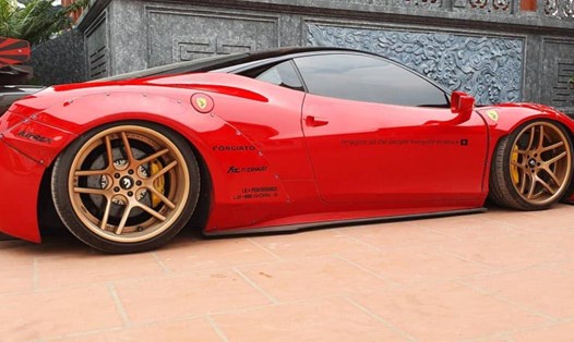 Siêu xe Ferrari 458 Italia độ Liberty Walk gây chú ý ở Gumball 3000 sắp diễn ra tại TPHCM. Ảnh: Thế Anh