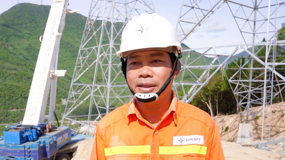 Mr. Nguyen Si Thang, Director of Ha Tinh Power Transmission, Power Transmission Company 1 (under EVNNPT). Photo: Nguyen Van Luong