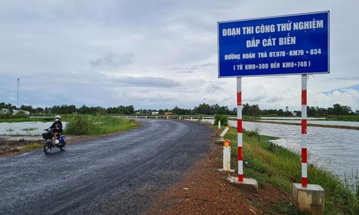 Tuyến đường thí điểm sử dụng cát biển tại Bạc Liêu trong hợp phần cao tốc Cần Thơ - Hậu Giang - Cà Mau.