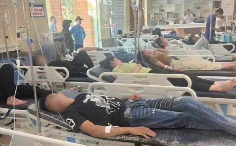 Có 133 công nhân có các biểu hiện của ngộ độc thực phẩm. Ảnh: CTV.