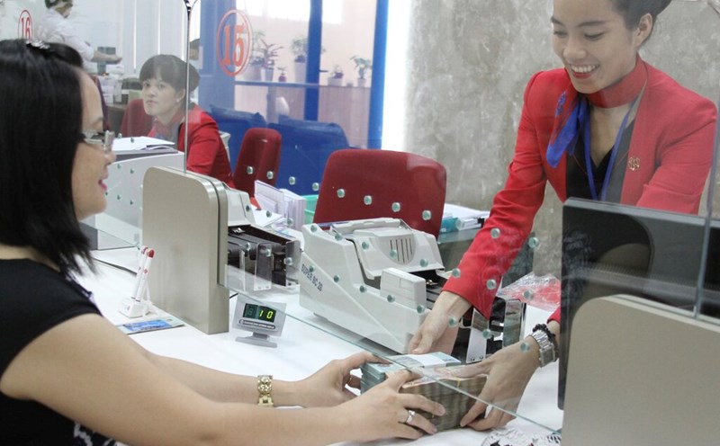 Tăng trưởng tín dụng vẫn chậm trong 6 tháng đầu năm. Ảnh: Bảo Chương