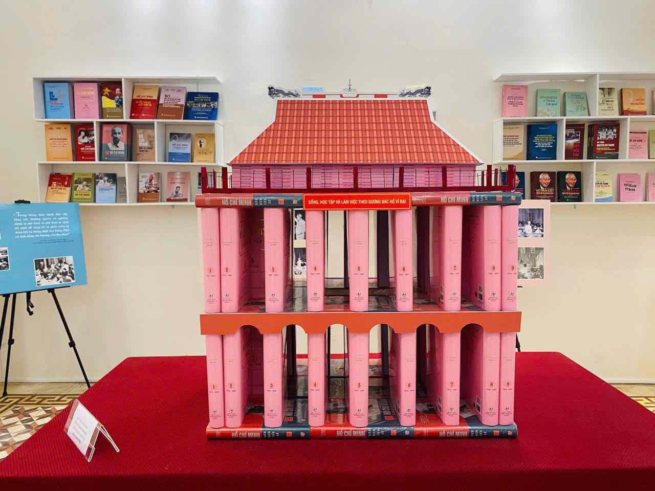 Books on display at the exhibition. Photo: La Hue