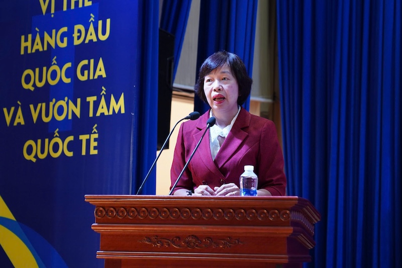 Ms. Le Thi Thuc, Deputy Director of the Department of Science and Technology of Da Nang City, spoke at the contest. Photo: Nguyen Linh