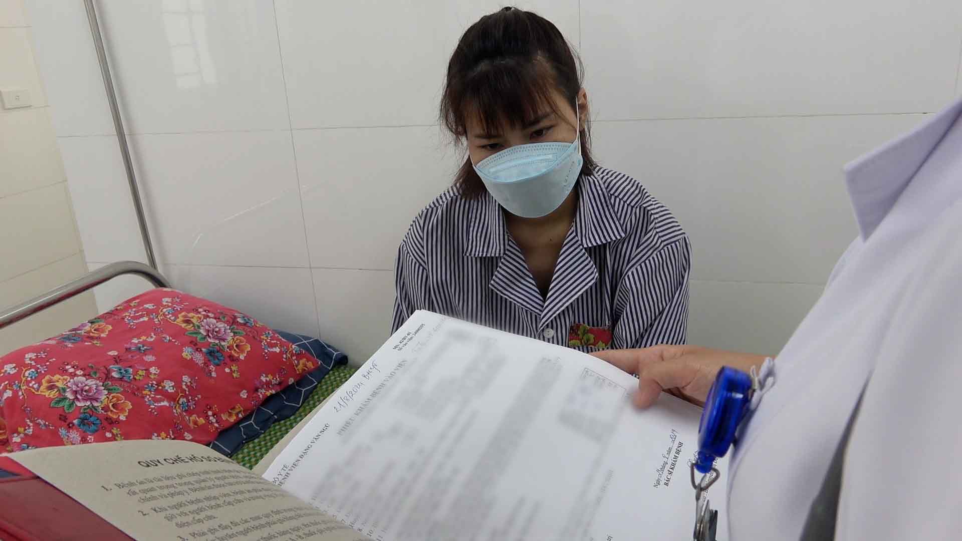 Cô gái tá hỏa phát hiện hàng chục ổ sán lá gan trong ổ bụng