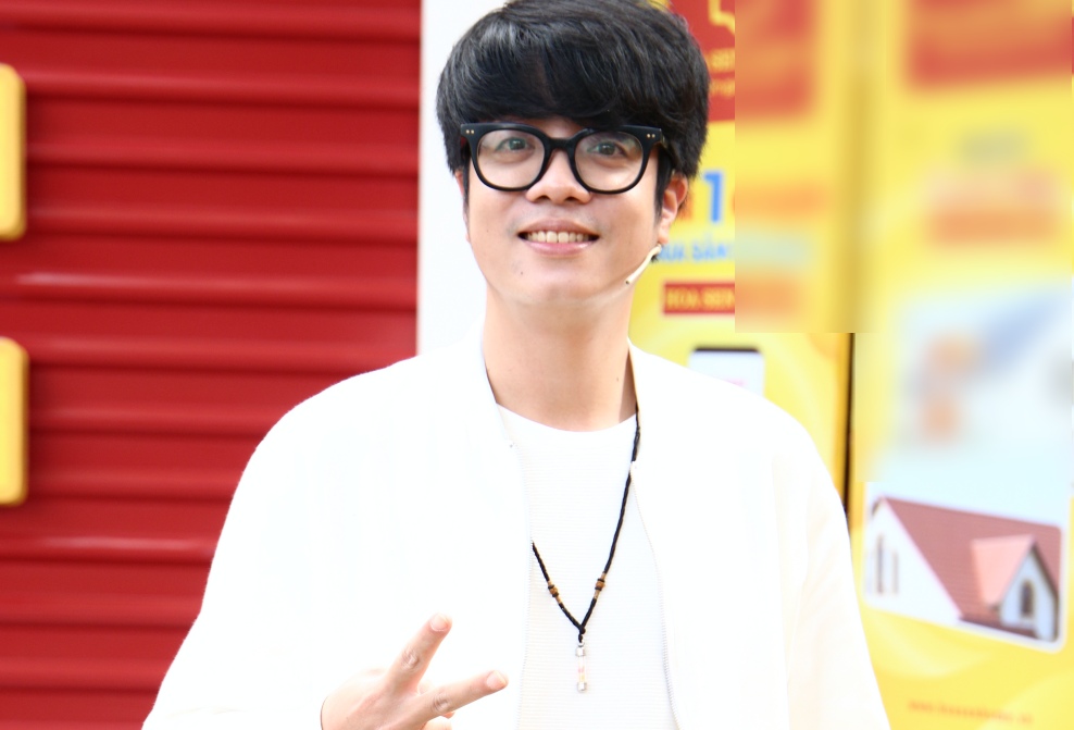 Ca sĩ Bùi Anh Tuấn. Ảnh: Bee