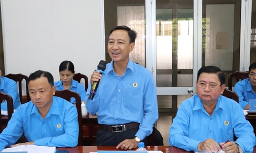 Đại biểu phát biểu ý kiến về công tác phát triển đoàn viên, thành lập CĐCS. Ảnh: Lưu Hùng
