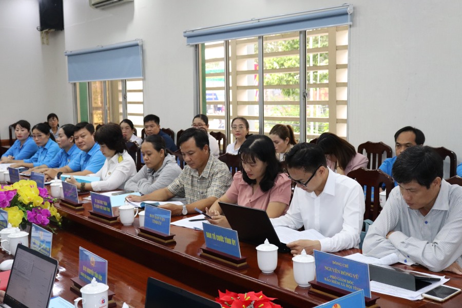 Delegates attending the conference. Photo: Luu Hung