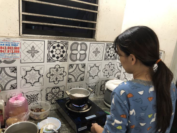 Công nhân thuê trọ trong khu trọ của bà Đào Thị Oanh. Ảnh: Bảo Hân