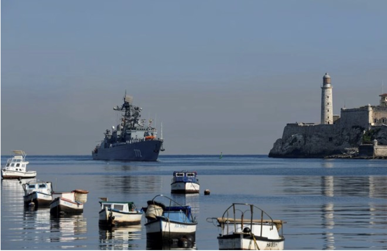 Russian warship visits Cuba. Screenshots