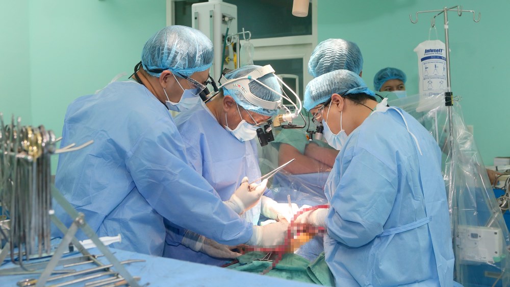 Mỗi năm Việt Nam ghép tạng hơn 1.000 ca nhưng chỉ có 6% người chết não hiến tặng mô, tạng. Ảnh: Lan Hương.