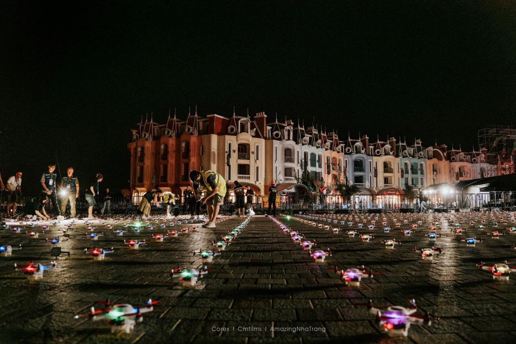 Nha Trang International Bay of Light Festival 2024 is approaching its closing night with a series of performances that are expected to bring many emotions to the audience. Image: