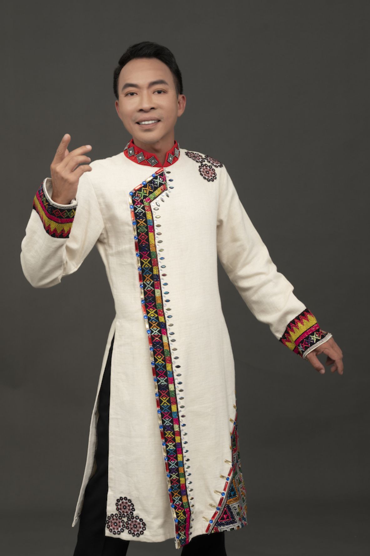 Meritorious Artist Viet Hoan. Photo: Provided by the character