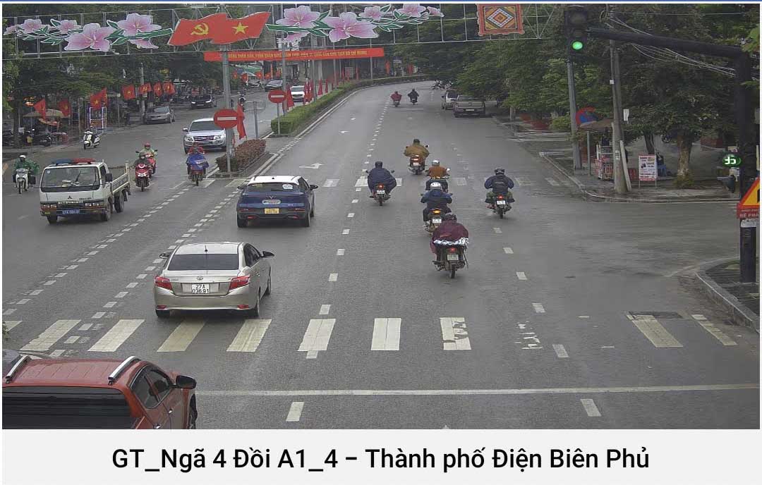Camera giám sát, xử phạt vi phạm giao thông (phạt nguội) được lắp đặt tại khu vực Ngã tư Đồi A1. Ảnh chụp qua ứng dụng Điện Biên Smart