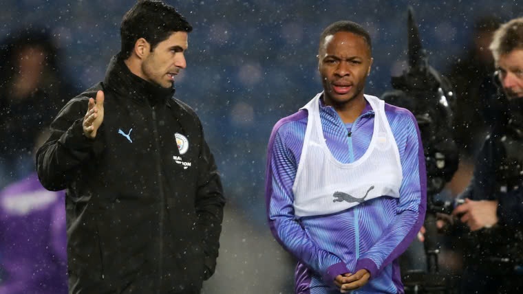 Mikel Arteta và Raheem Sterling thời còn ở Man City.  Ảnh: Sporting News 