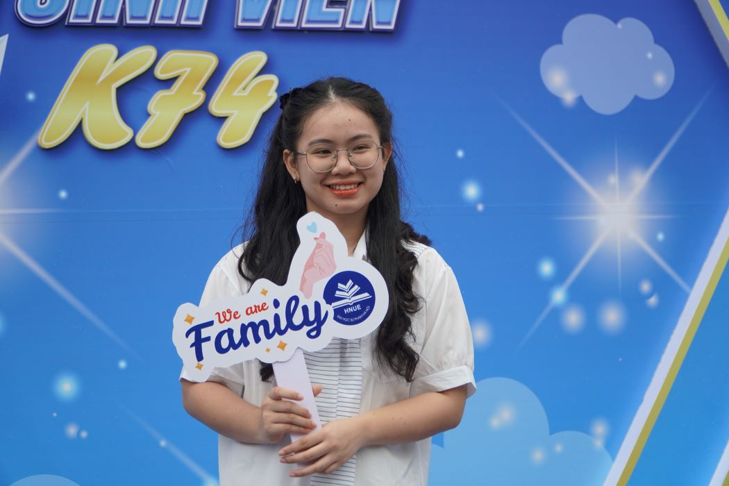 Freshman Tran Thuy Trang won second prize in History in the 2024 national excellent student selection exam. Photo: Van Trang