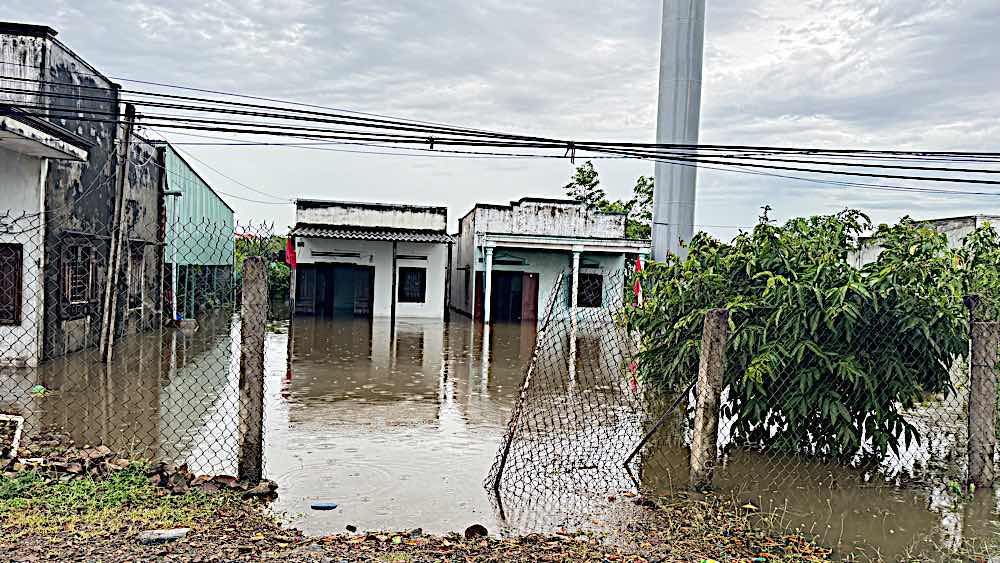 Mr. Tam's house was flooded on August 28. Photo: Duy Tuan