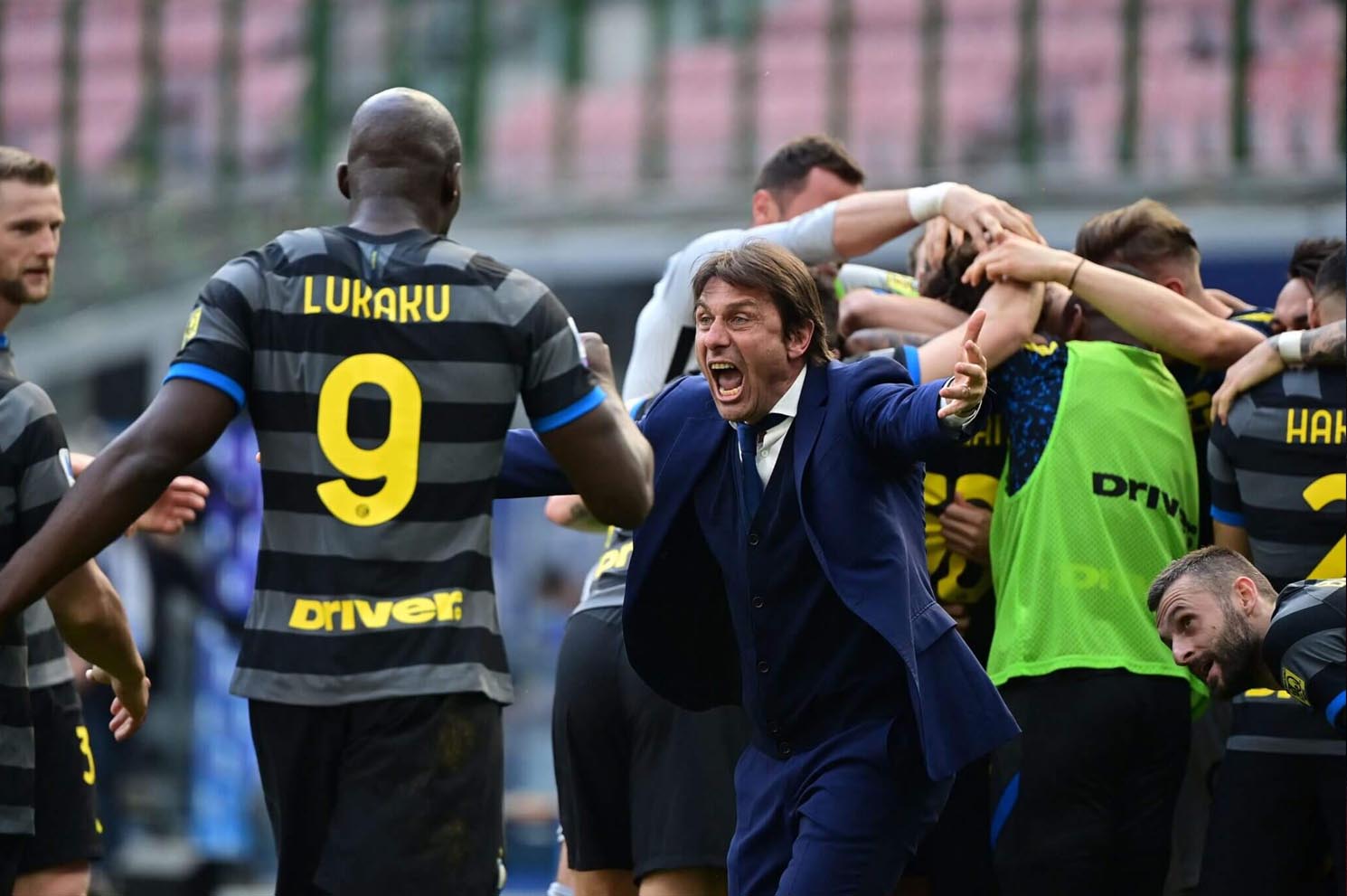 Antonio Conte is delighted to be reunited with his former student. Photo: AFP