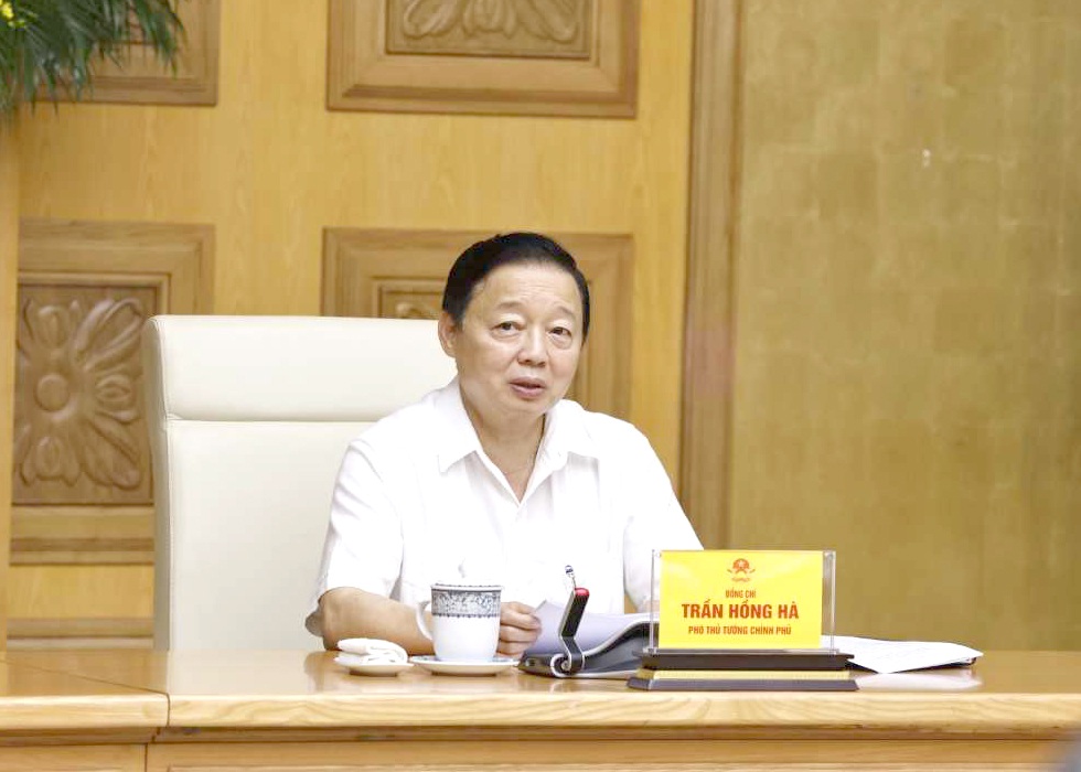 Phó Thủ tướng Chính phủ Trần Hồng Hà chủ trì cuộc họp thúc đẩy giải ngân vốn đầu tư công. Ảnh: Hoàng Hải