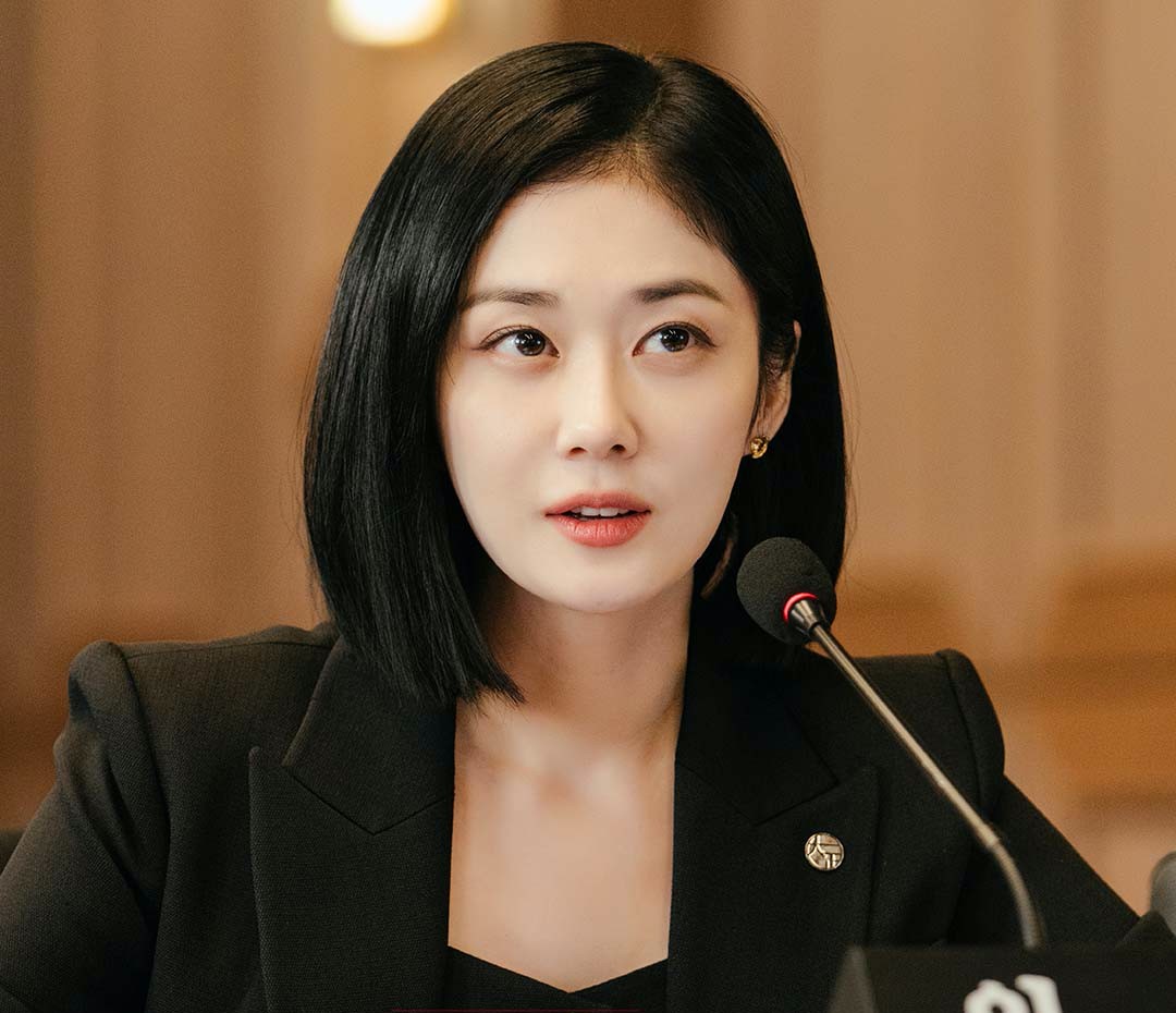 Jang Nara was praised for her explosive acting when playing the role of a divorce lawyer. Photo: Producer