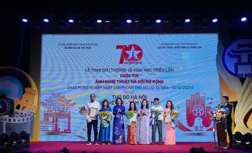 Trao giải cuộc thi Ảnh nghệ thuật Hà Nội mở rộng