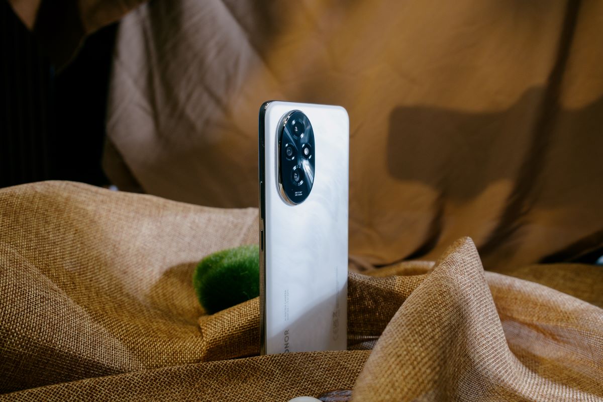 Honor 5G là smartphone phù hợp đối với những người thích chụp ảnh chân dung, giá cả không quá cao. Ảnh: Honor