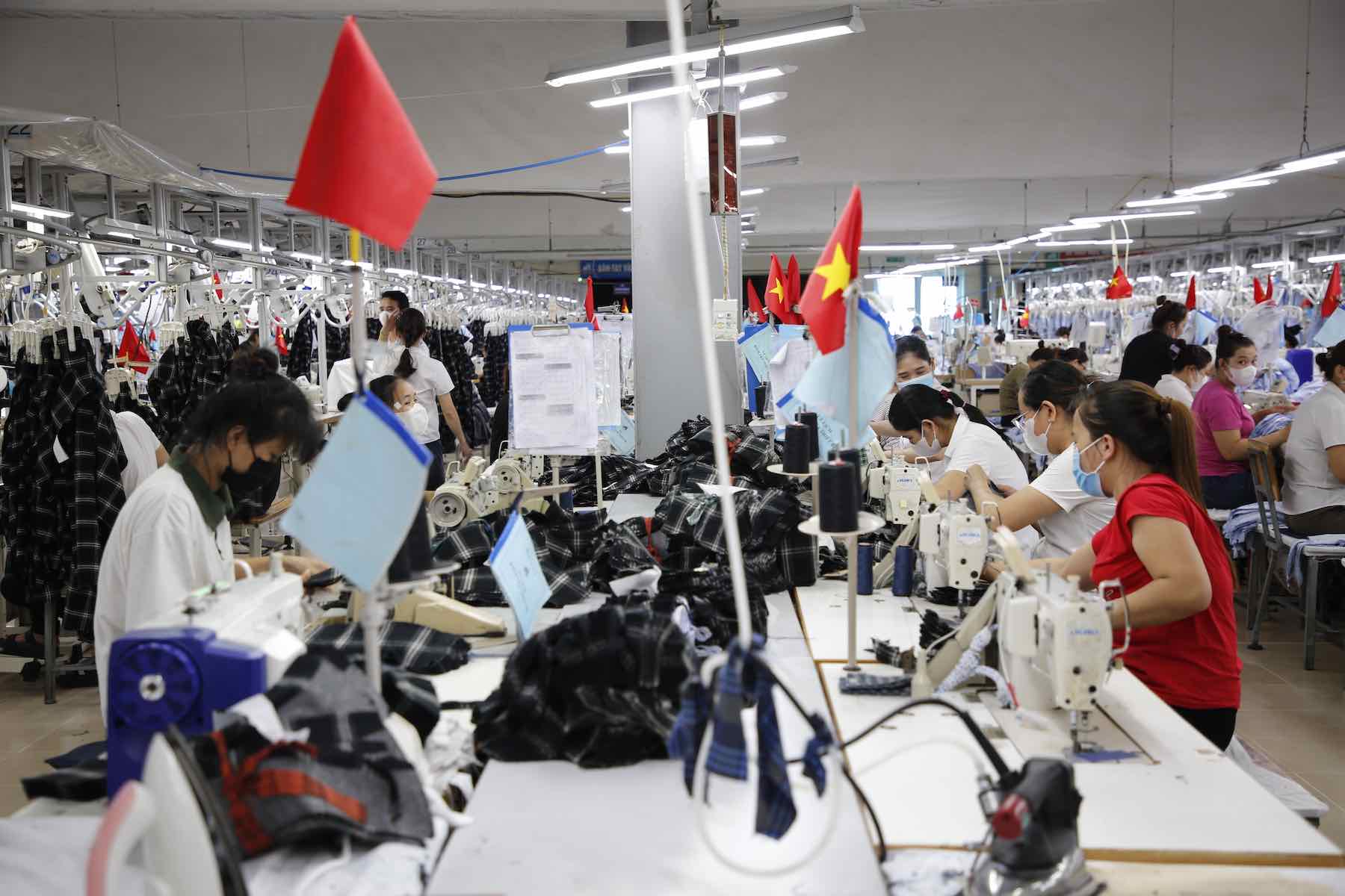 Many businesses and factories in Quang Binh organize many activities for workers and laborers. Photo: Cong Sang