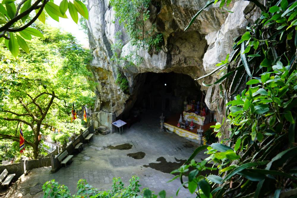 Động Kính Chủ (thị xã Kinh Môn, tỉnh Hải Dương). Ảnh: Mai Dung