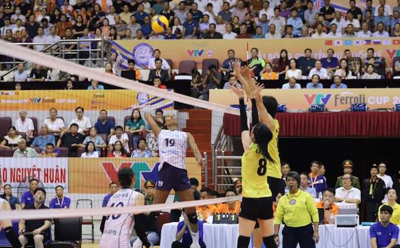 Tuyển bóng chuyền nữ Việt Nam gặp Korabelka (Nga) tại chung kết VTV Cup 2024. Ảnh: Hoàng Huê
