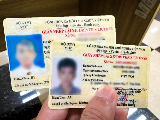 Giấy phép lái xe. Ảnh: Phương Anh