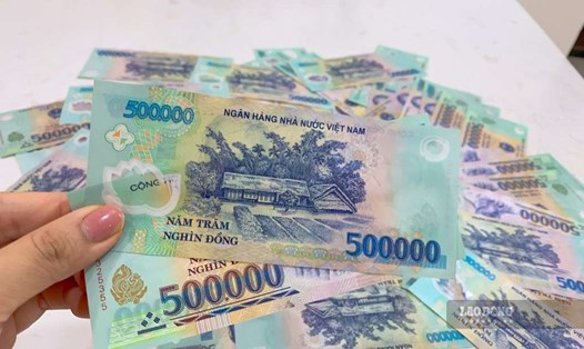 SHB có lãi suất cao nhất 6,1%/năm khi gửi tiết kiệm trực tuyến từ 36 tháng. Ảnh minh họa: Trà My