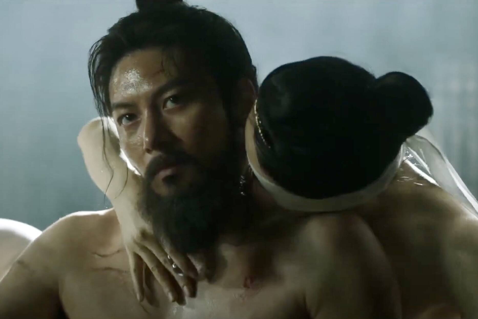 Ji Chang Wook's hot scene lasts more than 3 minutes. Photo: Producer