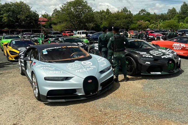 Xe Bugatti Chiron từ Campuchia đến Việt Nam dự Gumball 3000