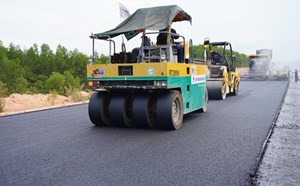 Cao tốc Quảng Ngãi - Hoài Nhơn tăng tốc ngay cả trong dịp lễ