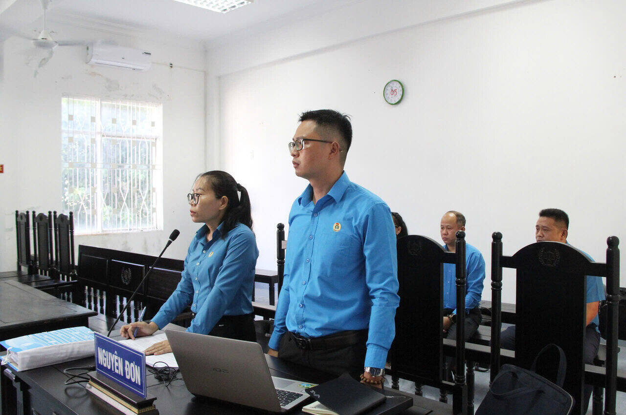 Tổ chức Công đoàn Đà Nẵng đại diện người lao động khởi kiện chủ doanh nghiệp Dệt Hòa Khánh ra tòa và đã thắng kiện. Ảnh: Mai Hương