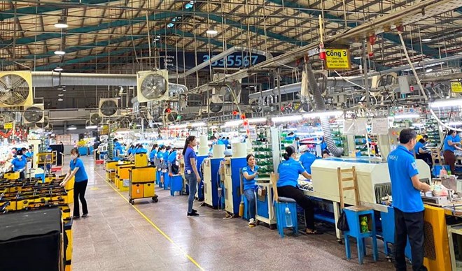 Công ty TNHH Changshin Việt Nam thưởng lễ 2.9 cho công nhân 400.000 đồng/người. Ảnh: HAC