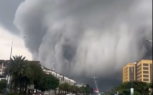 Bất ngờ đám mây hình thù lạ xuất hiện ở Bình Dương