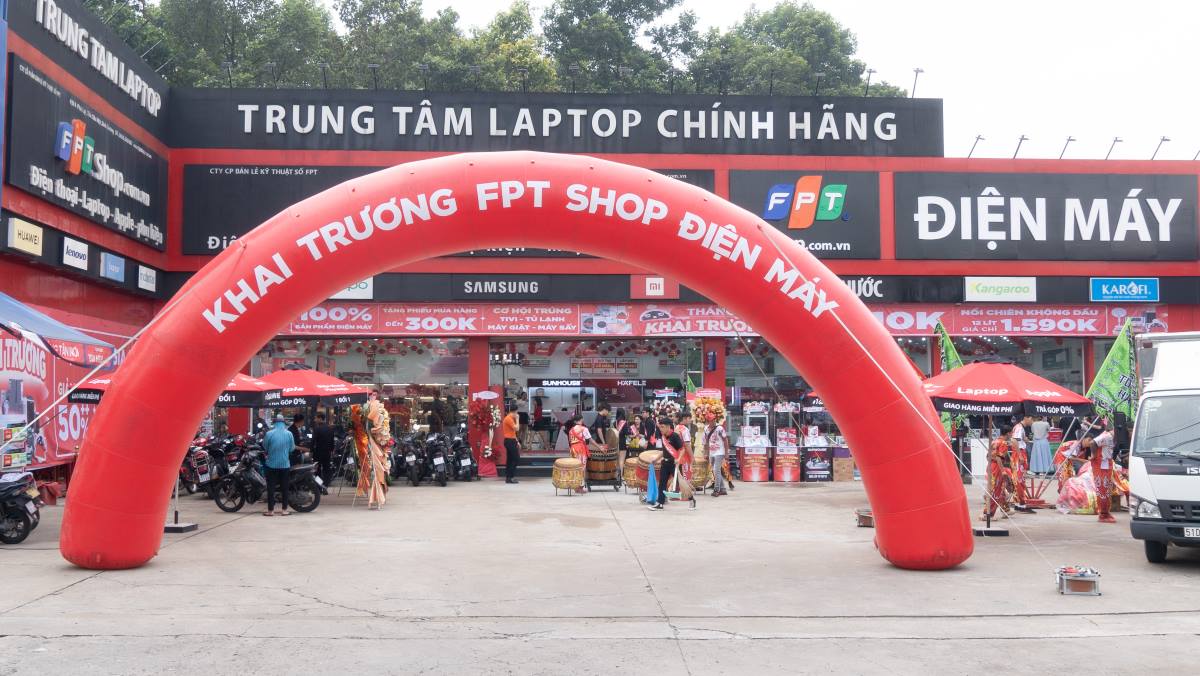 Cửa hàng FPT Shop điện máy tại 439A Phú Lợi, thành phố Thủ Dầu Một, tỉnh Bình Dương vừa khai trương sáng 3.8. Ảnh: FPT Shop