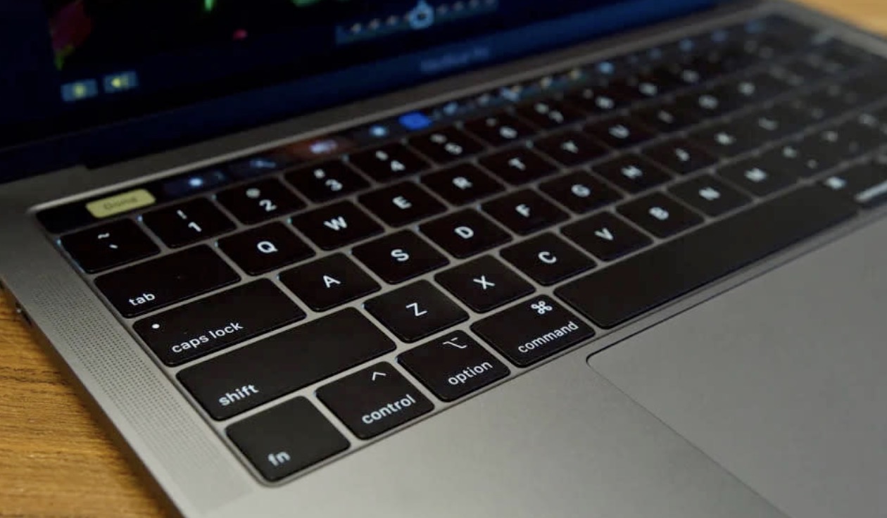 Bàn phím cánh bướm của MacBook. Ảnh: Chụp màn hình