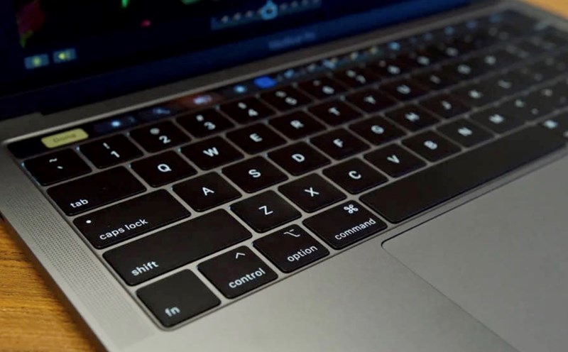 Bàn phím cánh bướm của MacBook. Ảnh: Chụp màn hình