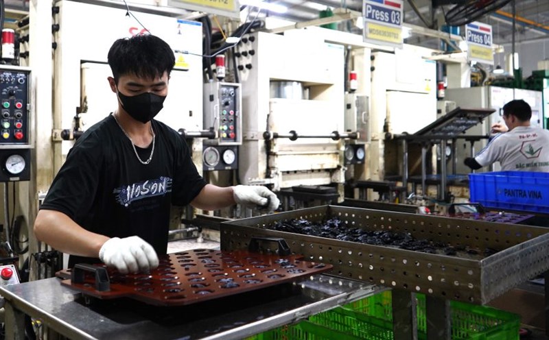 Công ty TNHH Pantra Vina khai thác đơn hàng đến 2025, bảo đảm việc làm, thu nhập cho NLĐ. 
Ảnh: Mai Dung