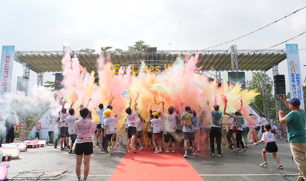 Tràn ngập màu sắc ở Giải chạy Color Run EcoLakes 2024. Ảnh: Sở VHTTDL Bình Dương